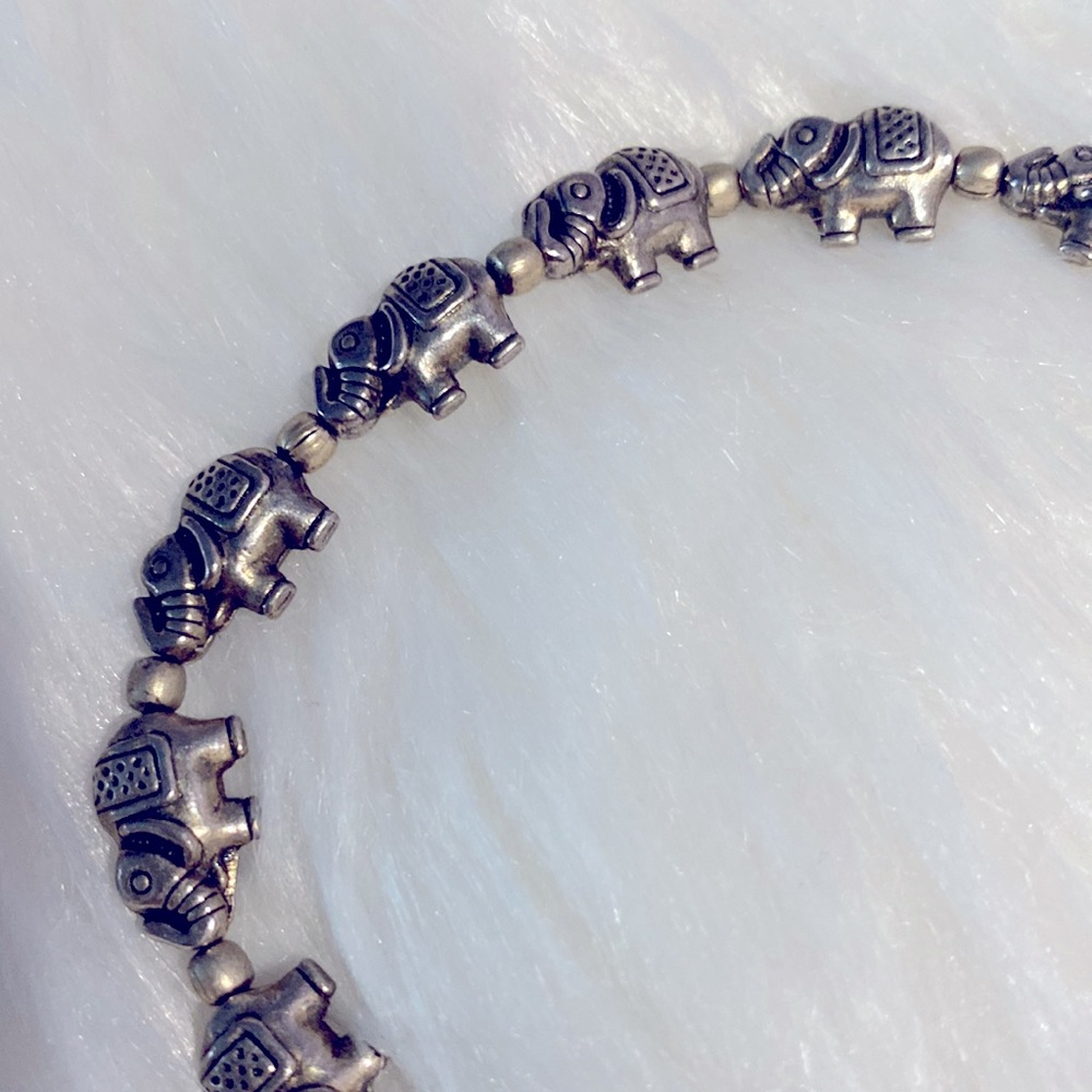 SOLD YEY !! Handmade Lucky Elephant Charms Beaded Bracelet Gift For - Picture 1 of 7